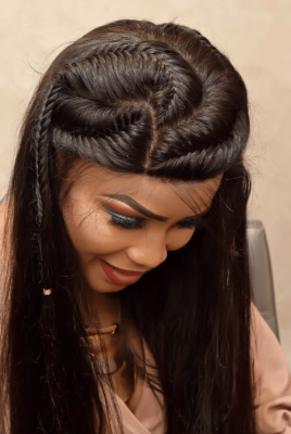 09 Photos – Mbathio Ndiaye refait surface plus rayonnante que jamais