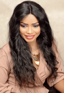 09 Photos – Mbathio Ndiaye refait surface plus rayonnante que jamais