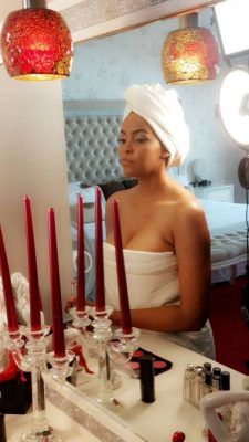 (15 Photos) Karina Tavares la sulfureuse gatte ses followers avec des clichés très « hot »