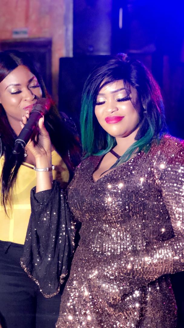 Soirée 25 Décembre : GuiGui met le feu à la peau des fans (Photos)