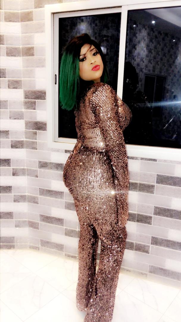 Soirée 25 Décembre : GuiGui met le feu à la peau des fans (Photos)