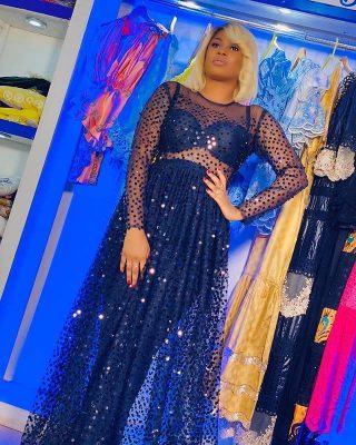 09 Photos – Shooting: Marichou Diop met en avant ses atouts de femme