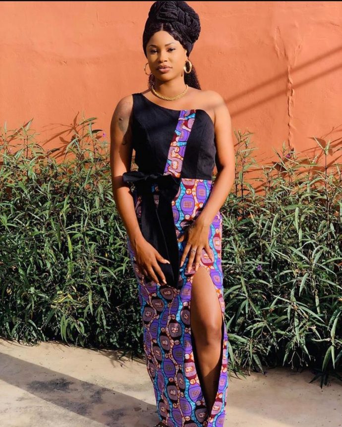 06 PHOTOS. Mode vendredi : Marichou » Première Dame » fait peau neuve et attire le regard