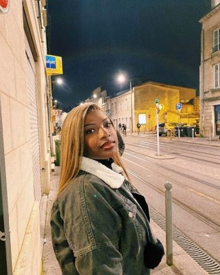 04 Photos – Venus, la rayonnante fille de Youssou Ndour fait sensation sur la toile