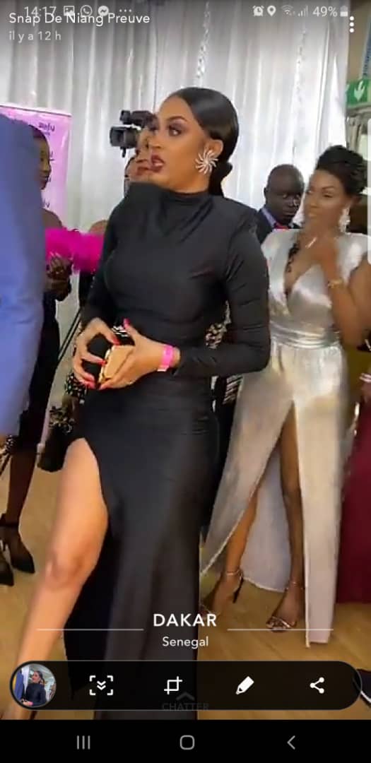 (04 photos) La Fente osée de Sokhna Aidara