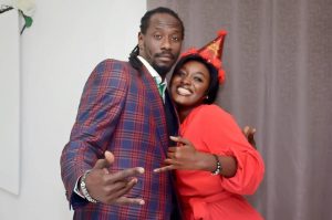 Surprise pour ses 40 ans : Carlou-D craque devant ses fans (Vidéo+ photos)