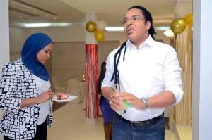 Surprise pour ses 40 ans : Carlou-D craque devant ses fans (Vidéo+ photos)