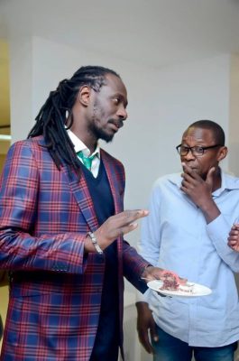 Surprise pour ses 40 ans : Carlou-D craque devant ses fans (Vidéo+ photos)