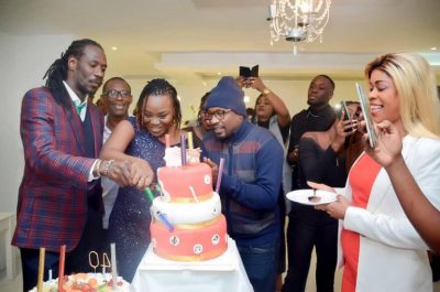 Surprise pour ses 40 ans : Carlou-D craque devant ses fans (Vidéo+ photos)