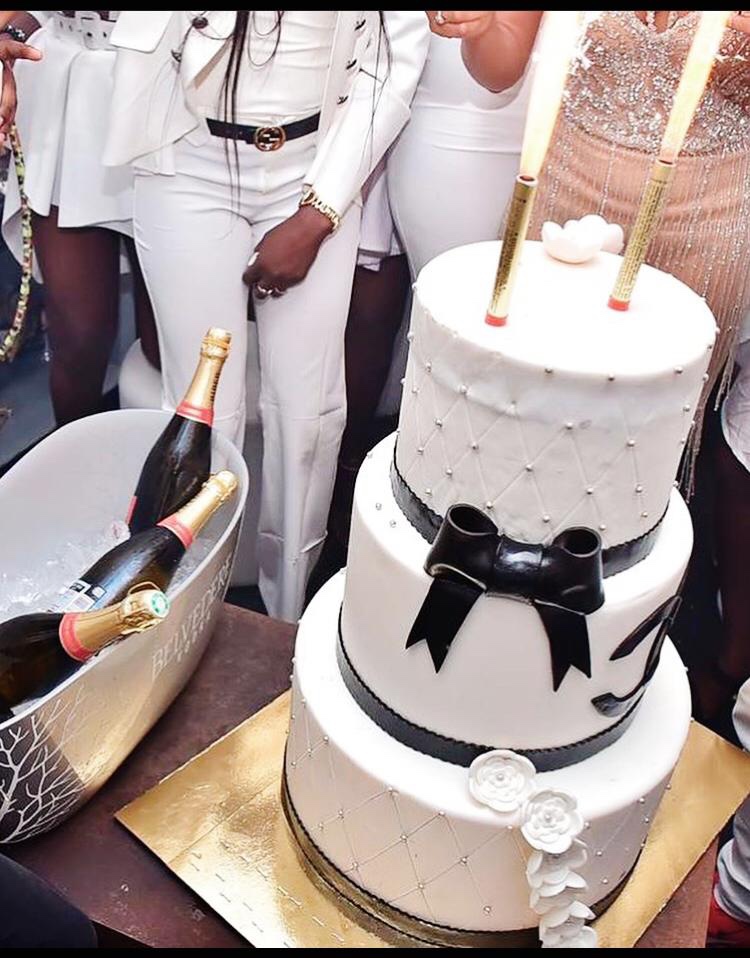 L’incroyable anniversaire de Marie Louise Diaw, la Première dauphine de Miss Dakar 2012 (photos)