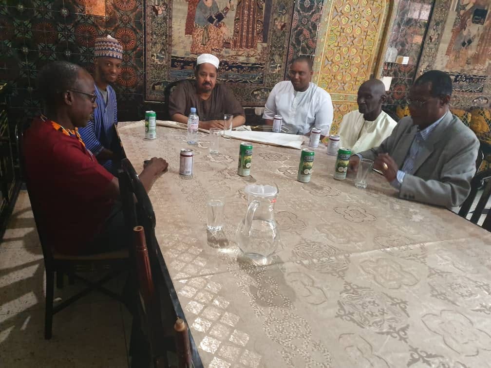 (03 Photos) Cheikh Niass rend visite à Ahmed Khalifa Niass: les relations se consolident...