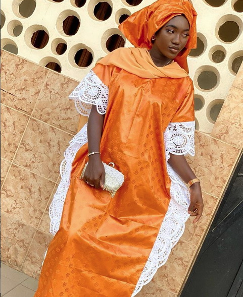 ( 15 PHOTOS ) Zoom sur Sokhna Diarra, la fille qui fait des dégâts sur Instagram avec son charme et sa beauté naturelle