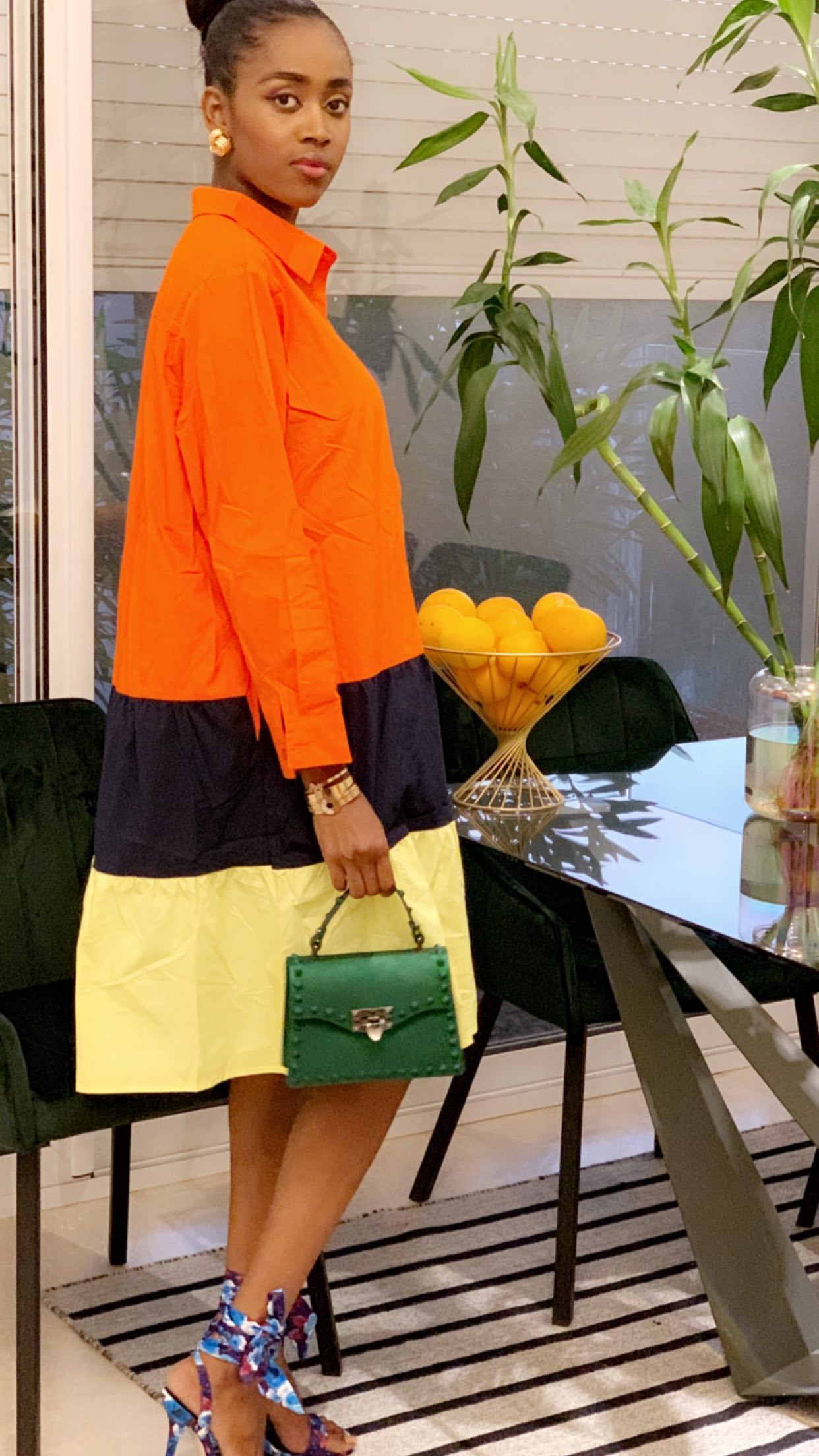 08 Photos – Katy Chimère Diaw dévoile son nouveau look et illumine la toile