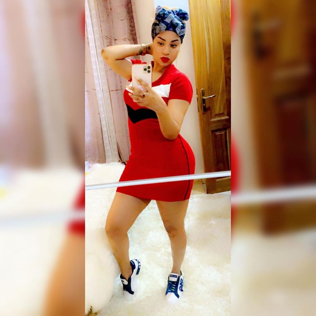 Léna Gueye, ex épouse de Balla Gaye est devenue une vraie Barbie (photos)