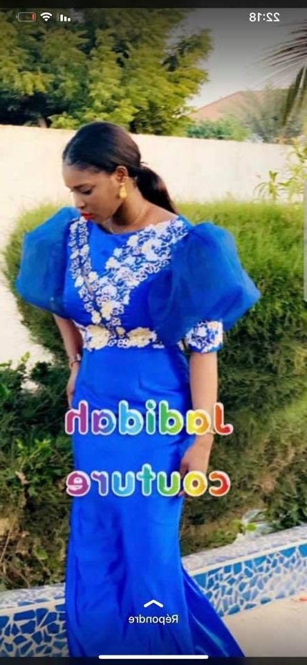 09 Photos – Lysa de la série « Un café avec » rayonnante en tenue traditionnelle