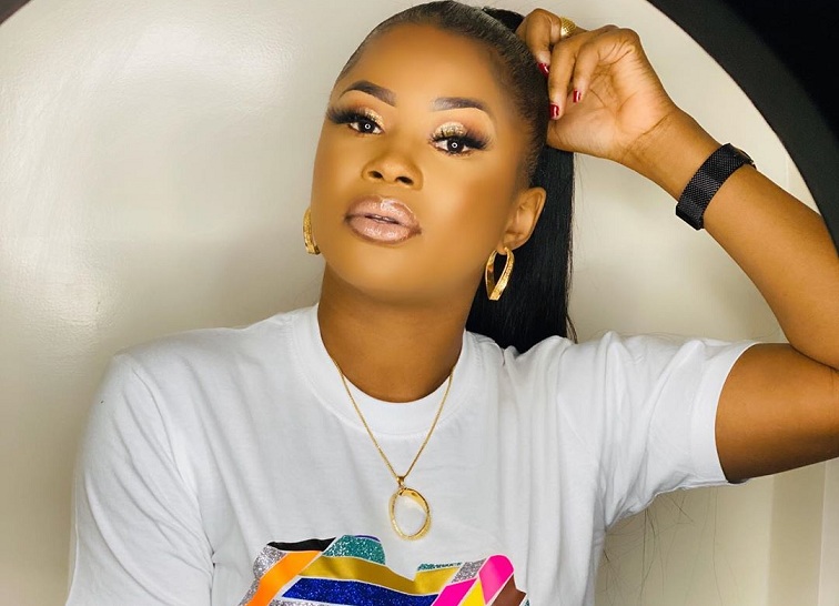 (05 Photos) Marichou toute belle avec son son Makeup à la perfection