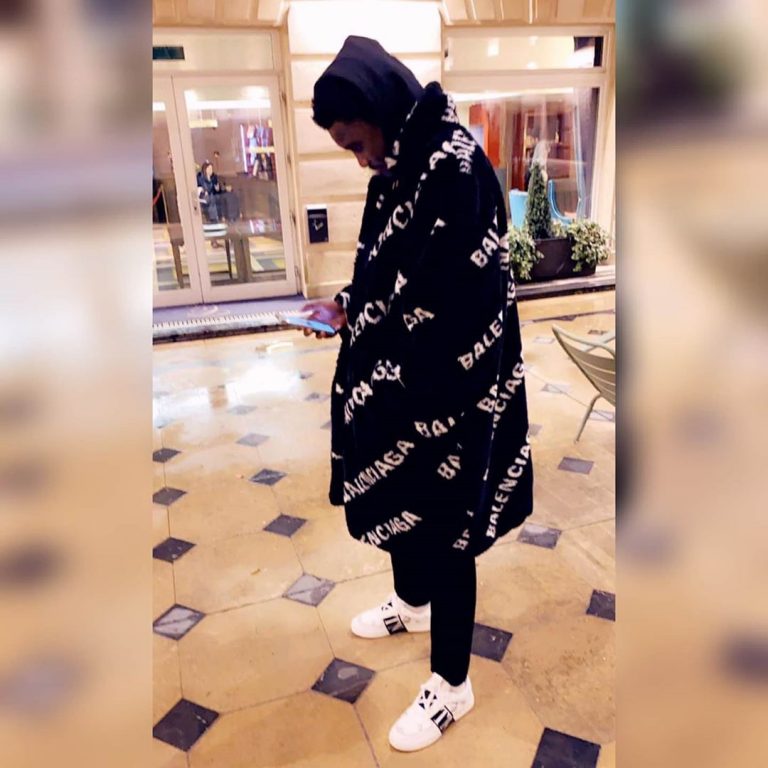 (09 Photos) Le nouveau look de Wally Ballago Seck à Paris