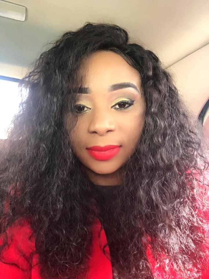 (Photos) Adiouza décompresse dans une robe somptueuse…