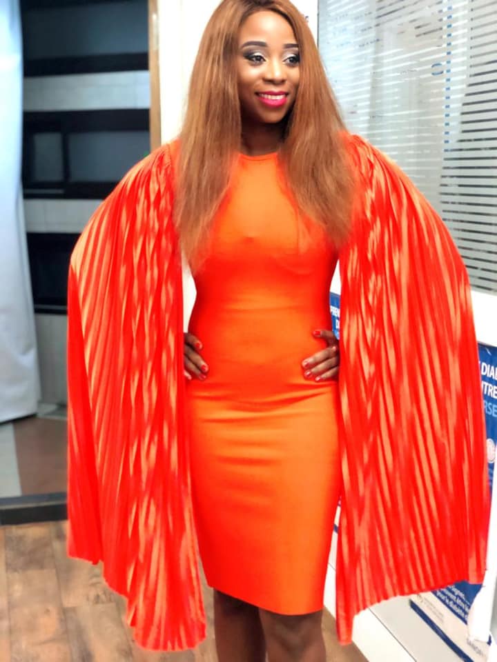 (Photos) Adiouza décompresse dans une robe somptueuse…