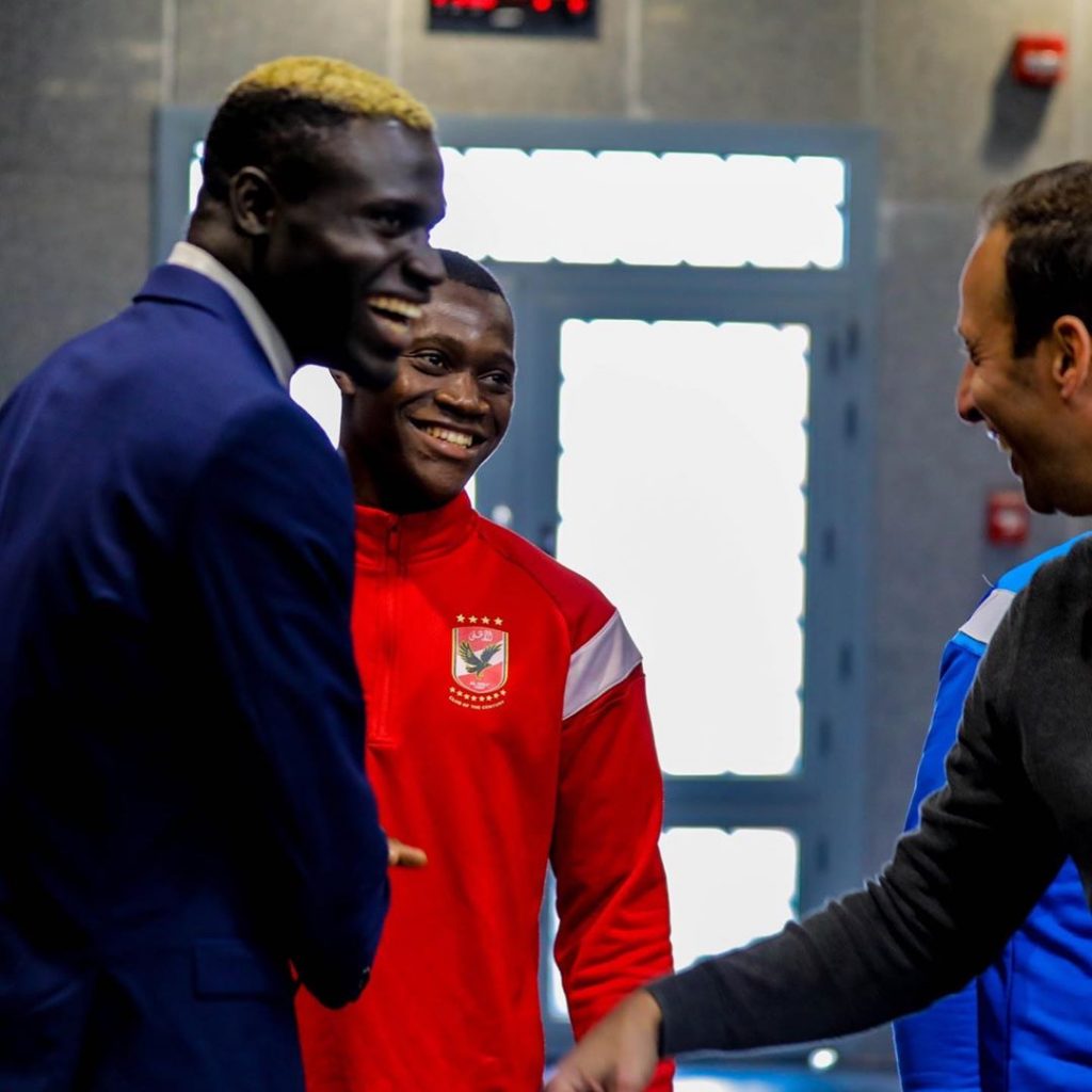 Photos - Al Ahly : Aliou Badji présenté à ses nouveaux coéquipiers.