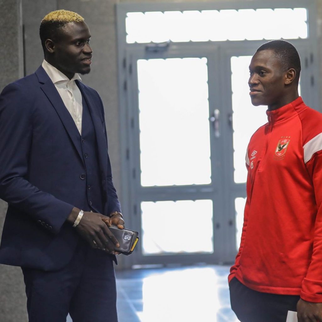 Photos - Al Ahly : Aliou Badji présenté à ses nouveaux coéquipiers.