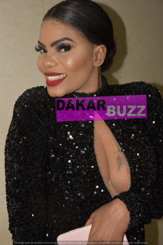 ( 07 Photos ) Hanches bien taillées, robe de prestige: Big Maman de la série » Mœurs », une vraie Jongoma qui brille dans ses tenues …