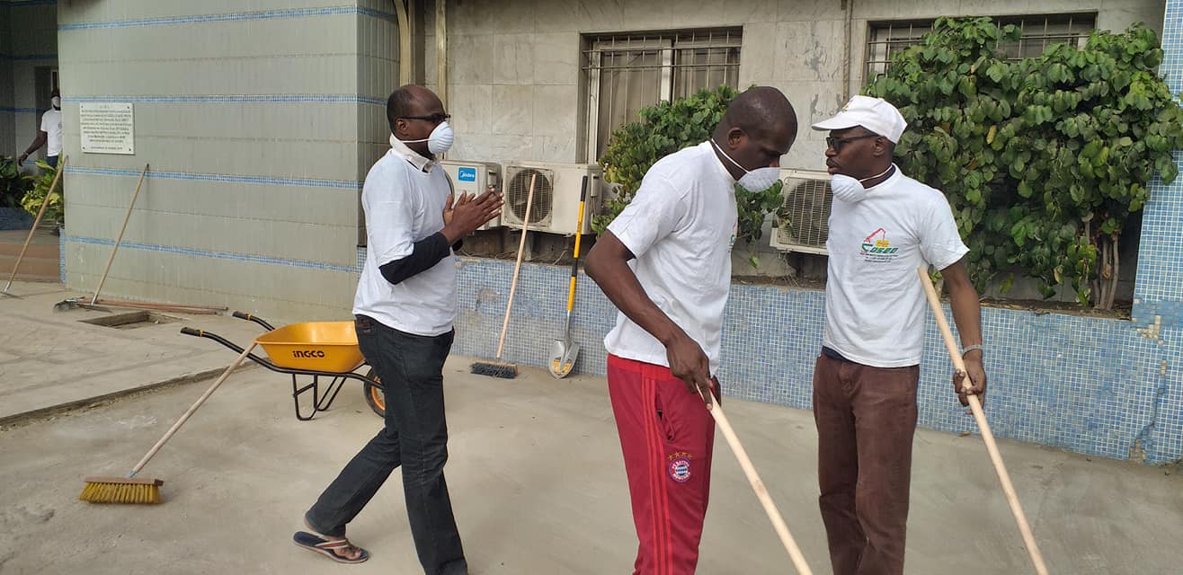 Cleaning Day: Le COSEC et son DG Mamadou Ndione répondent à l'appel du Chef de l'Etat (photos)