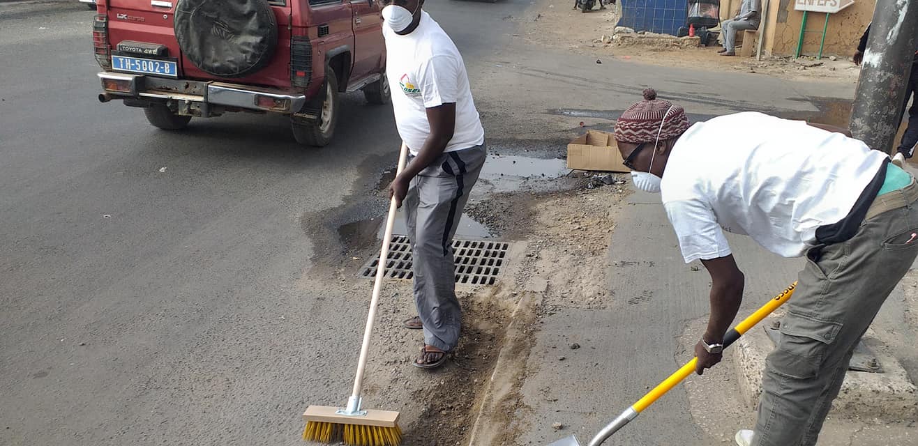 Cleaning Day: Le COSEC et son DG Mamadou Ndione répondent à l'appel du Chef de l'Etat (photos)