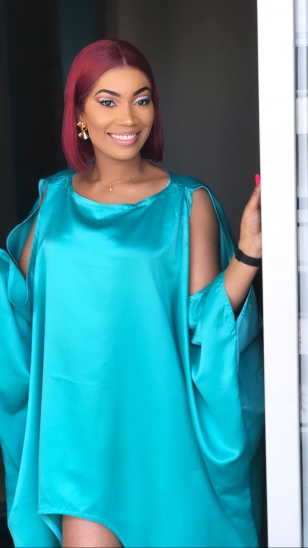 Photos - Mamy Louise de la série "belle mère" en mode vendredi