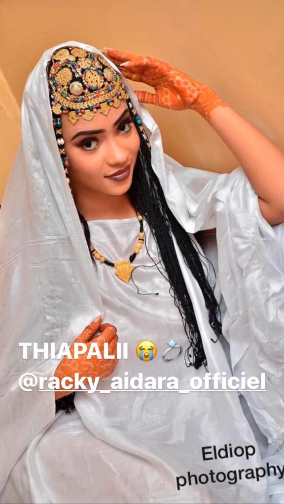 (13 Photos) l’attaquant Sénégalais Babacar Gueye épouse Racky Aidara de la série « Mœurs »