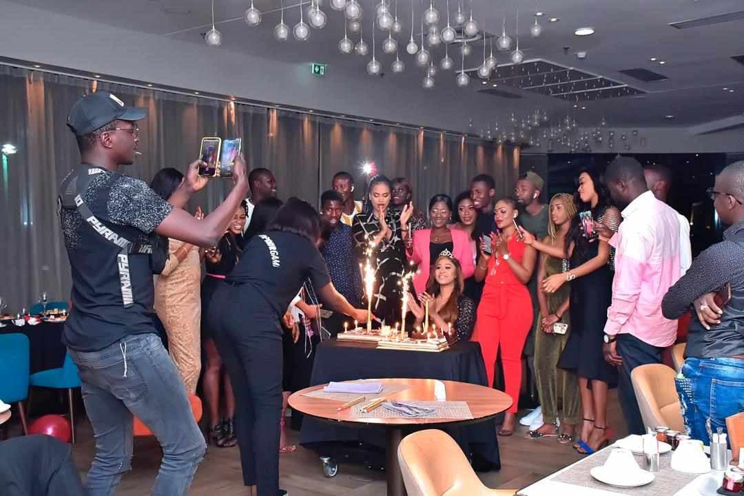 (20 Photos) - Marie Louise Diaw et Ndeye Astou Sall en toute complicité