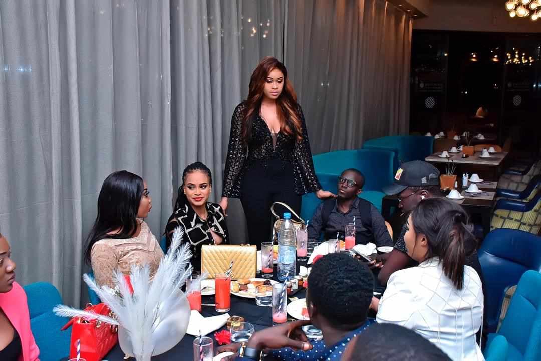 (20 Photos) - Marie Louise Diaw et Ndeye Astou Sall en toute complicité