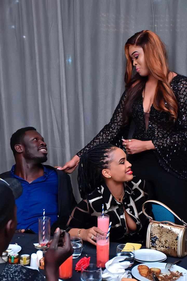 (20 Photos) - Marie Louise Diaw et Ndeye Astou Sall en toute complicité