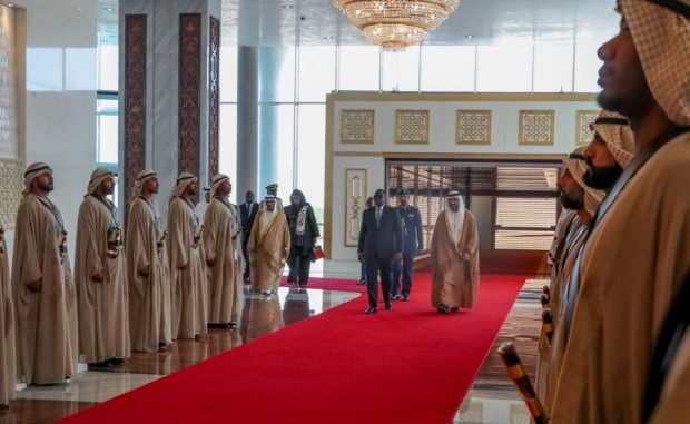 (Photos) Les belles images de l’arrivée du Président Macky Sall à Abou Dhabi