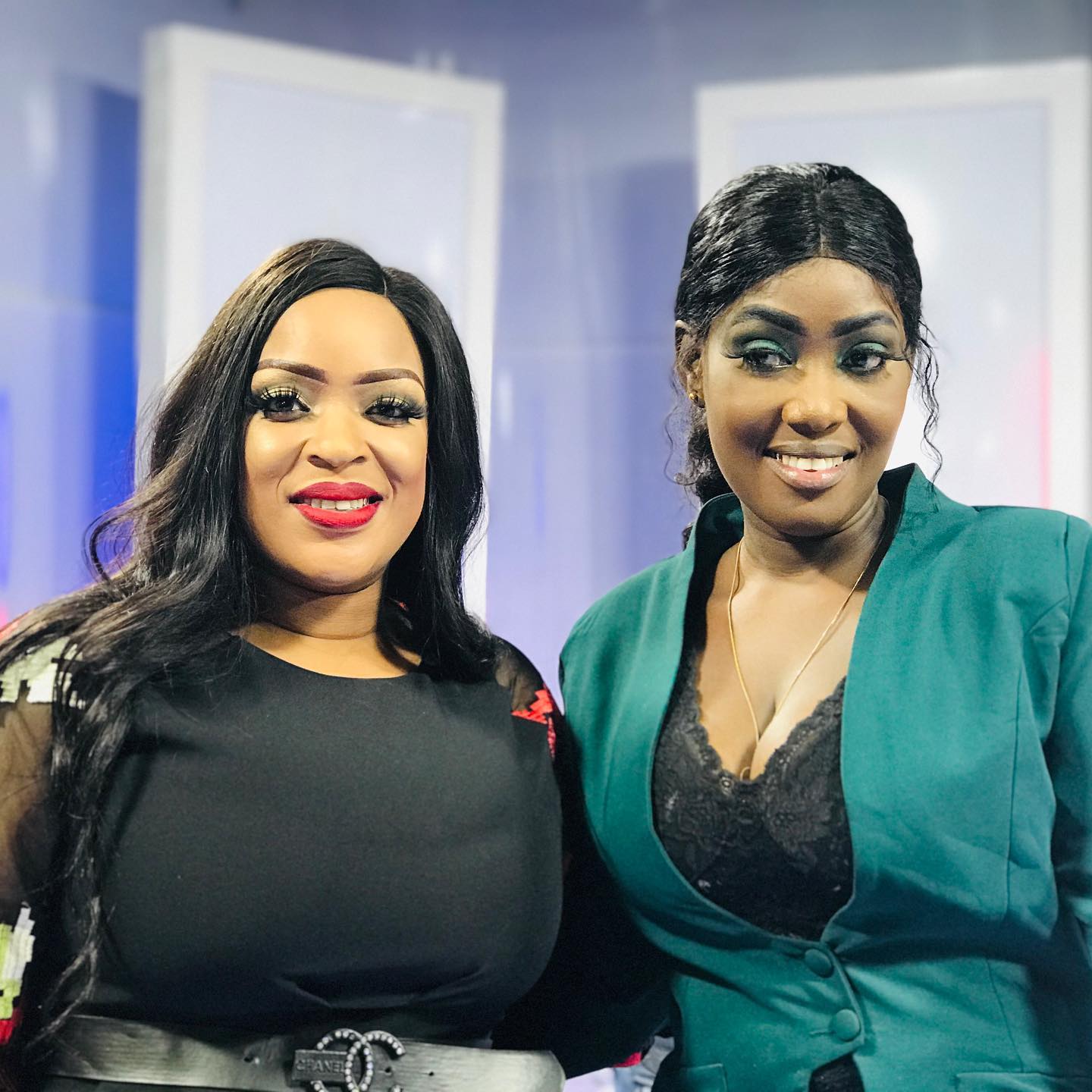 (11 Photos) Dior Mbaye revient en force: Admirez son Sagnsé , Hanches bien taillées, Sagnsée de prestige