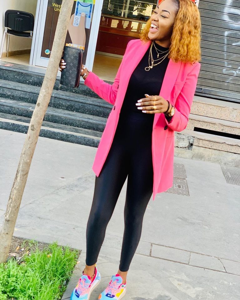 (16 Photos) Casablanca: YA AWA se la coule douce, fait bonne figure