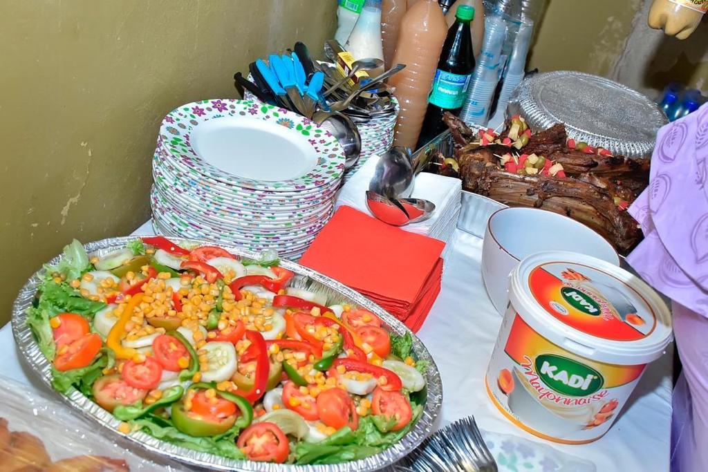 Apres sa soeur, Les images du mariage du frère de Queen Biz « Amauriozz et de Mado Sonko »