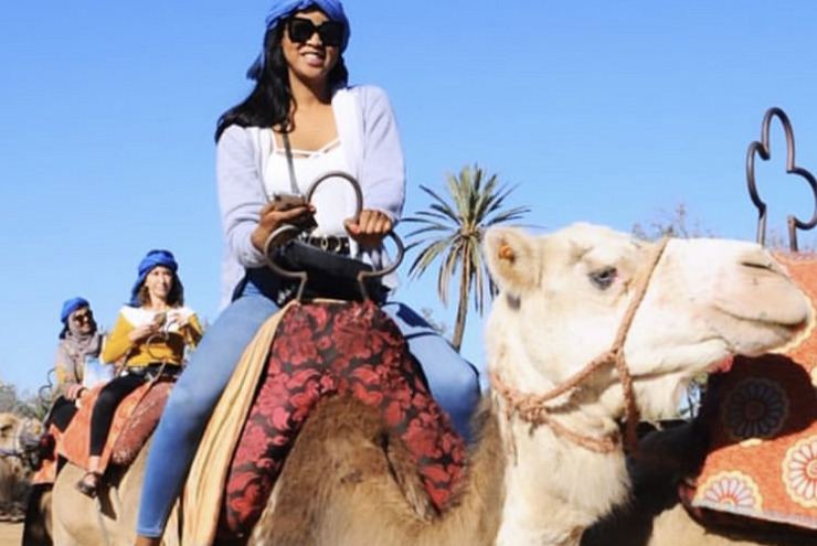 (Photos) Mauritanie: Souadou Sy alias Nabou de série « Pod et Marichou » de retour à son pays d’origine