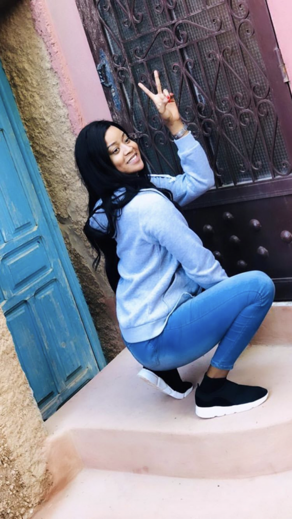 (Photos) Mauritanie: Souadou Sy alias Nabou de série « Pod et Marichou » de retour à son pays d’origine