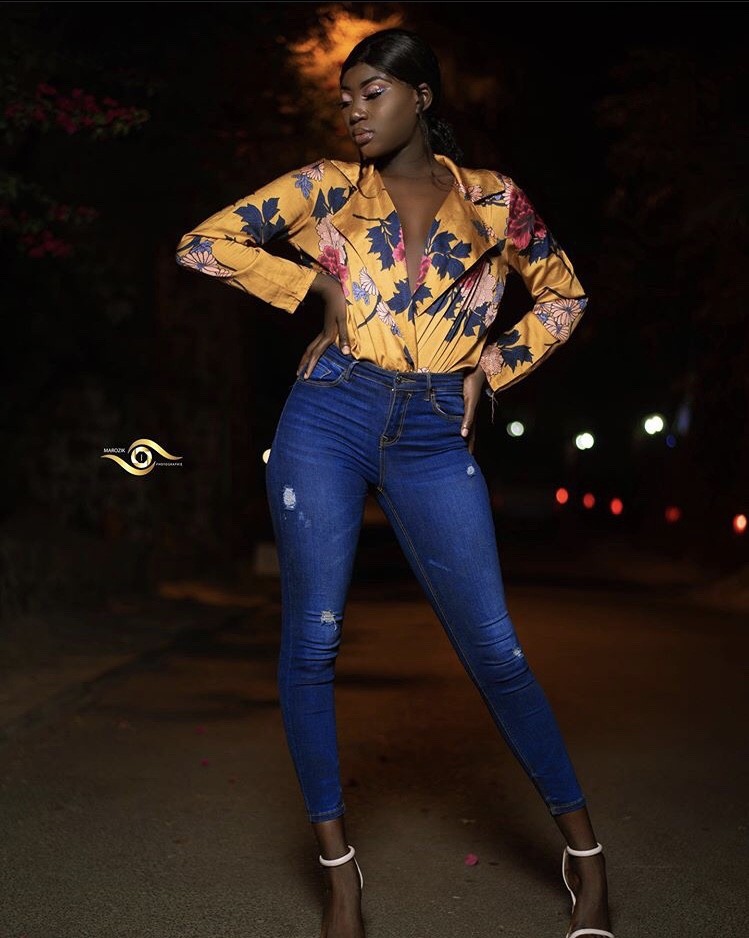 (07 photos): Amy « Adja » expose sa silhouette de fée