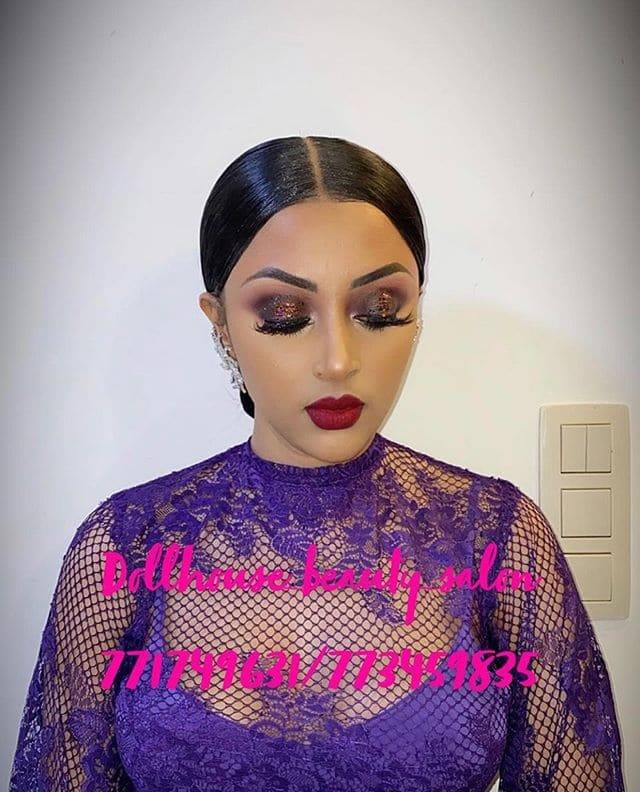 (06 Photos): Sokhna Aïdara, l’épouse de Wally Seck rayonnante en mode make-up