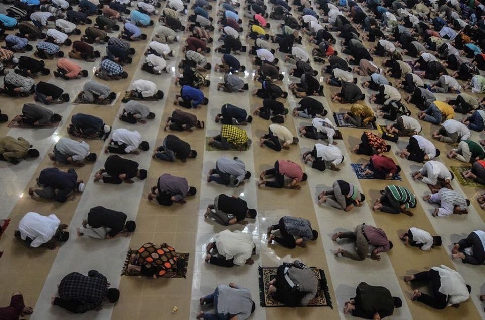 Confinement et prière du vendredi : L’exemple indonésien