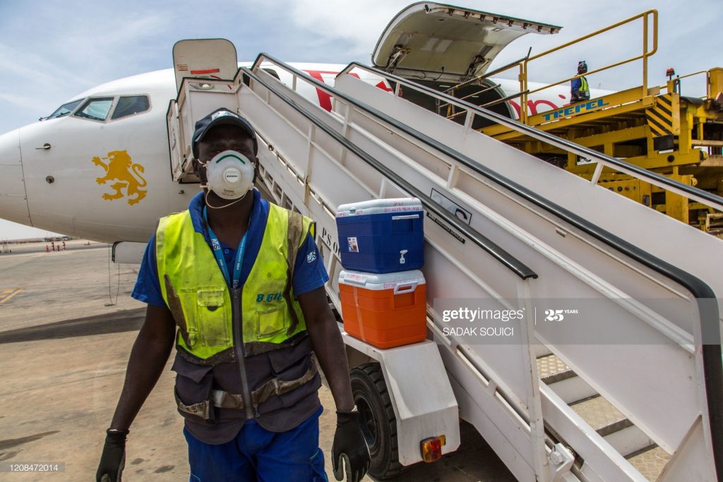 [12 Photos] Coronavirus : Le Sénégal reçoit sa part de l’aide du milliardaire chinois, Jack MA