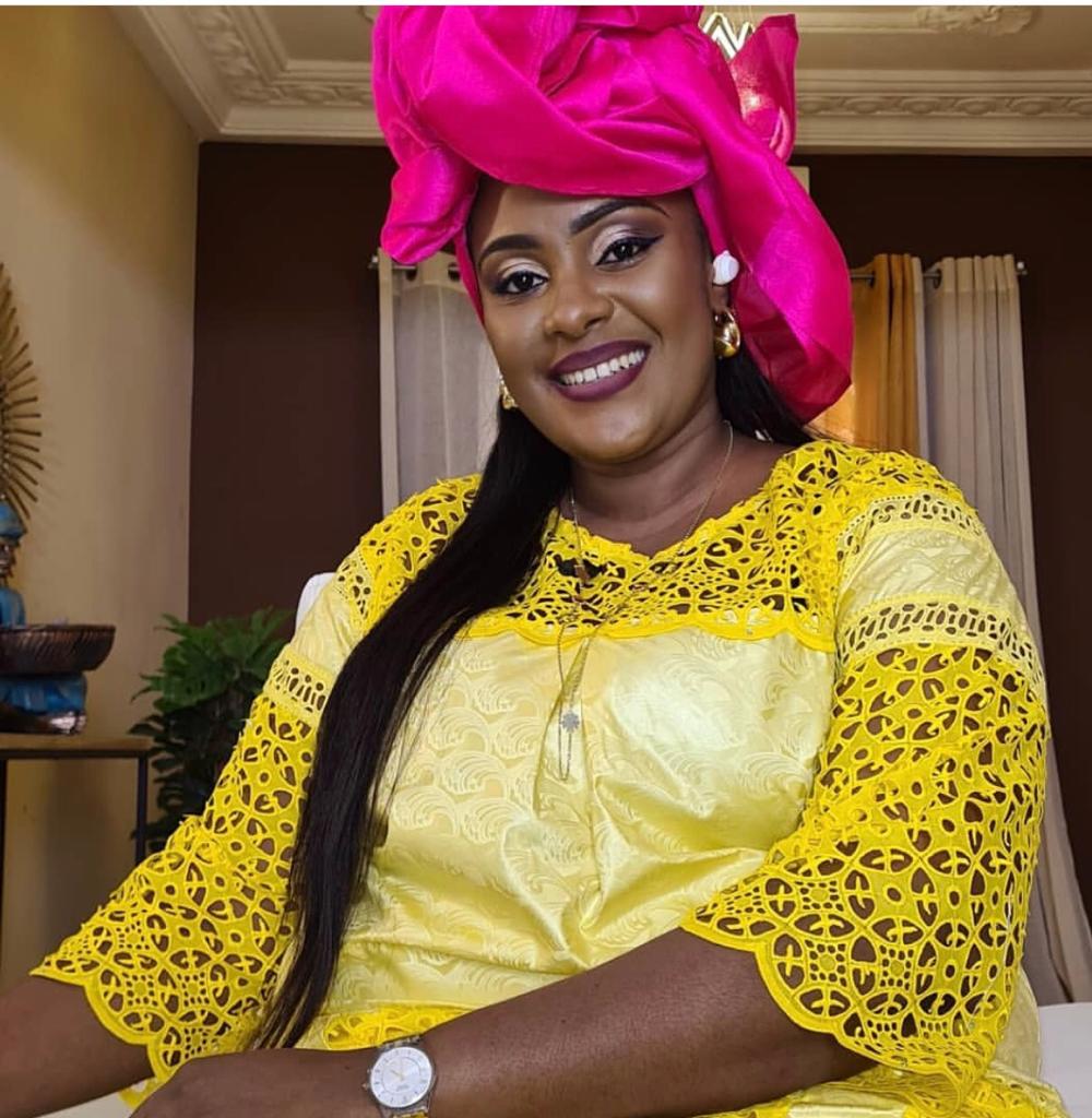 (photos Vidéo): Adja étale encore sa classe…