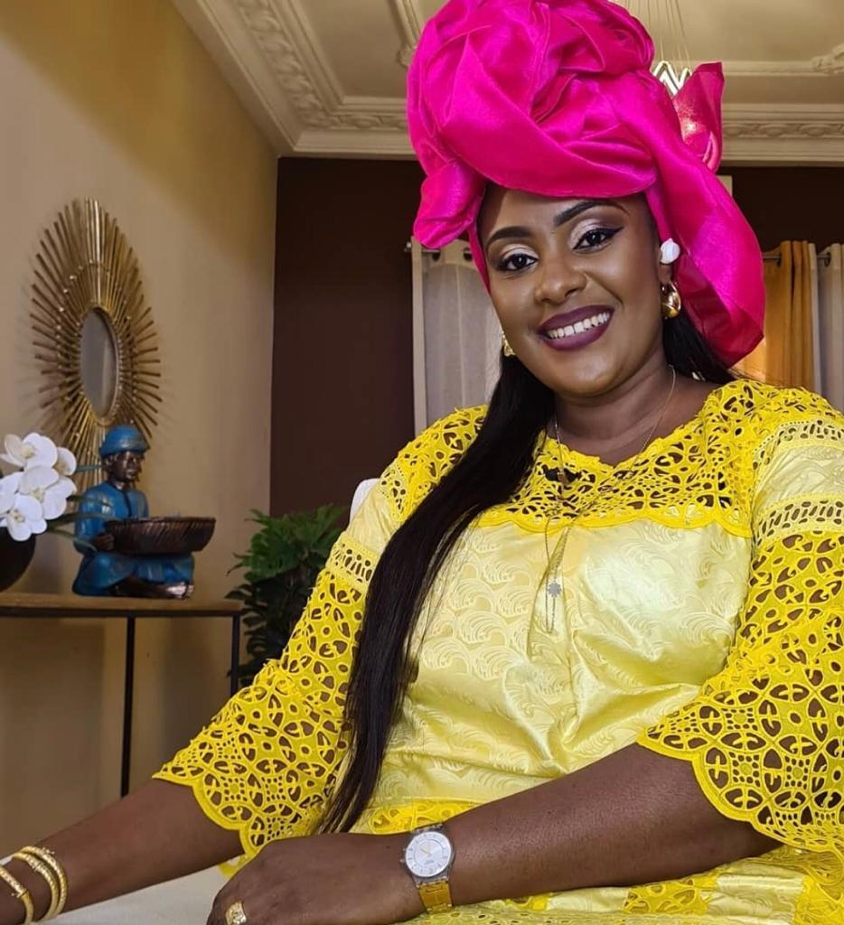 (photos Vidéo): Adja étale encore sa classe…