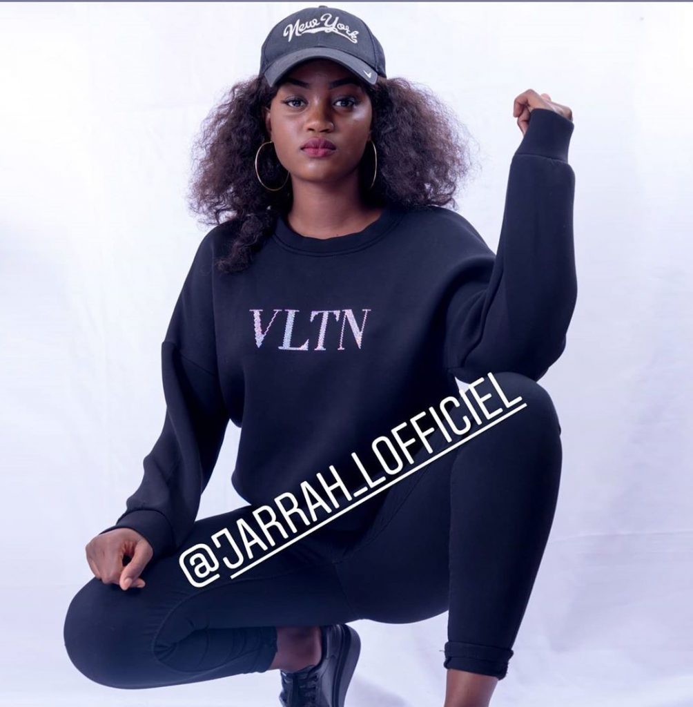 ( 08 Photos ) Diarra Thiès « Sen Ptit Gallé » met en avant ses atouts de femme fatale