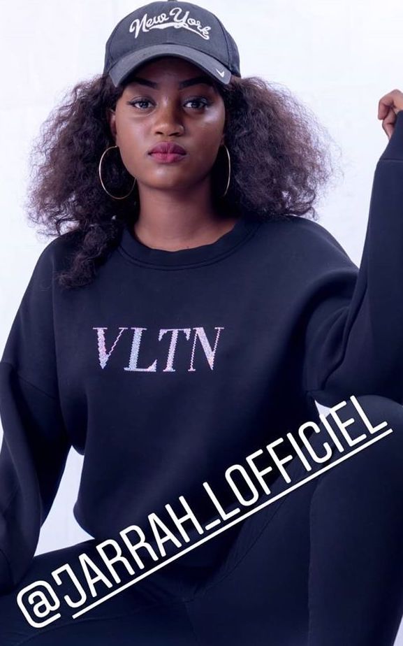 ( 08 Photos ) Diarra Thiès « Sen Ptit Gallé » met en avant ses atouts de femme fatale