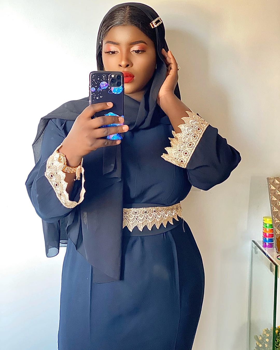 ( 12 Photos ): Hanches bien taillées, Abiba , une vraie Jongoma qui brille dans ses …