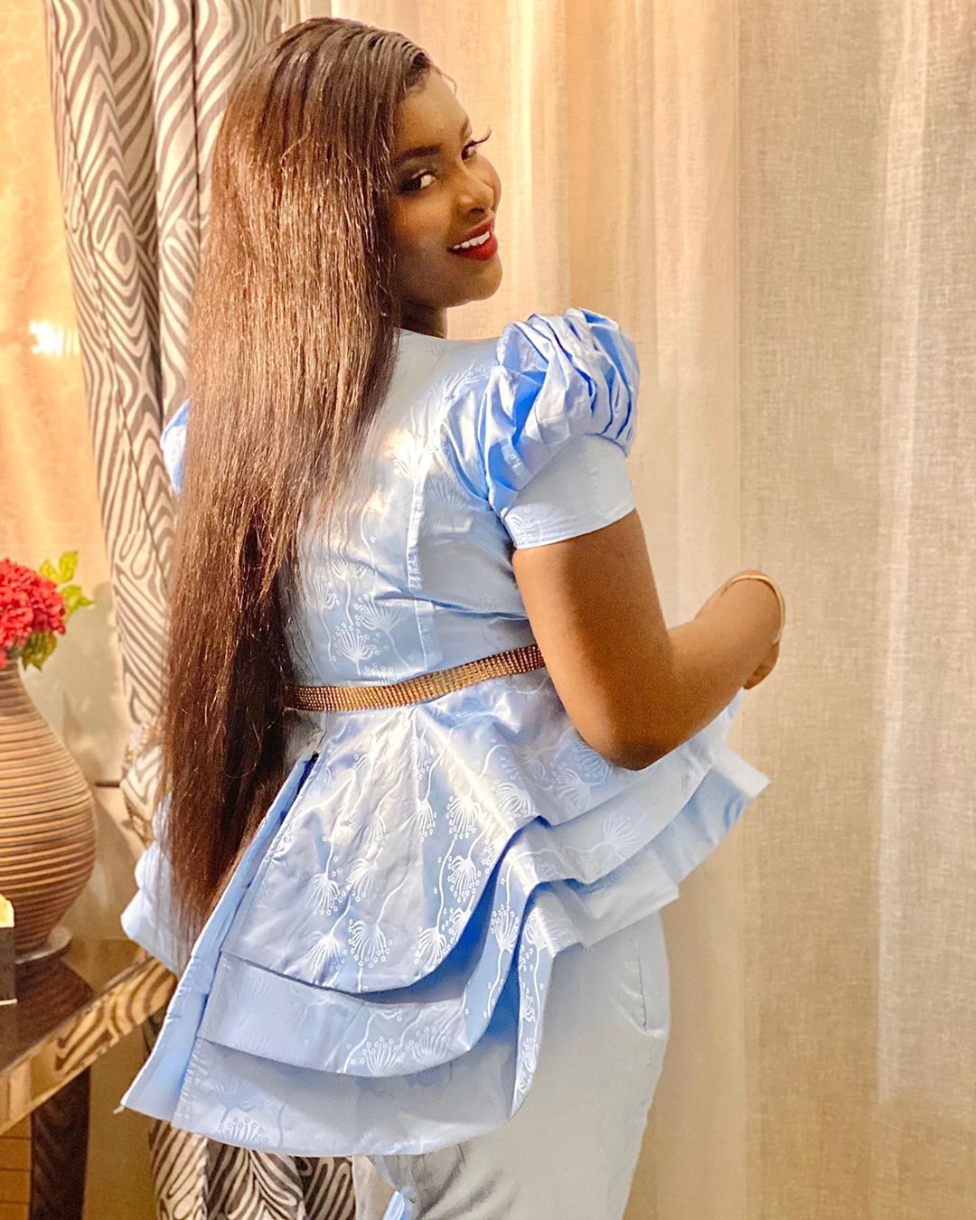 ( 12 Photos ): Hanches bien taillées, Abiba , une vraie Jongoma qui brille dans ses …