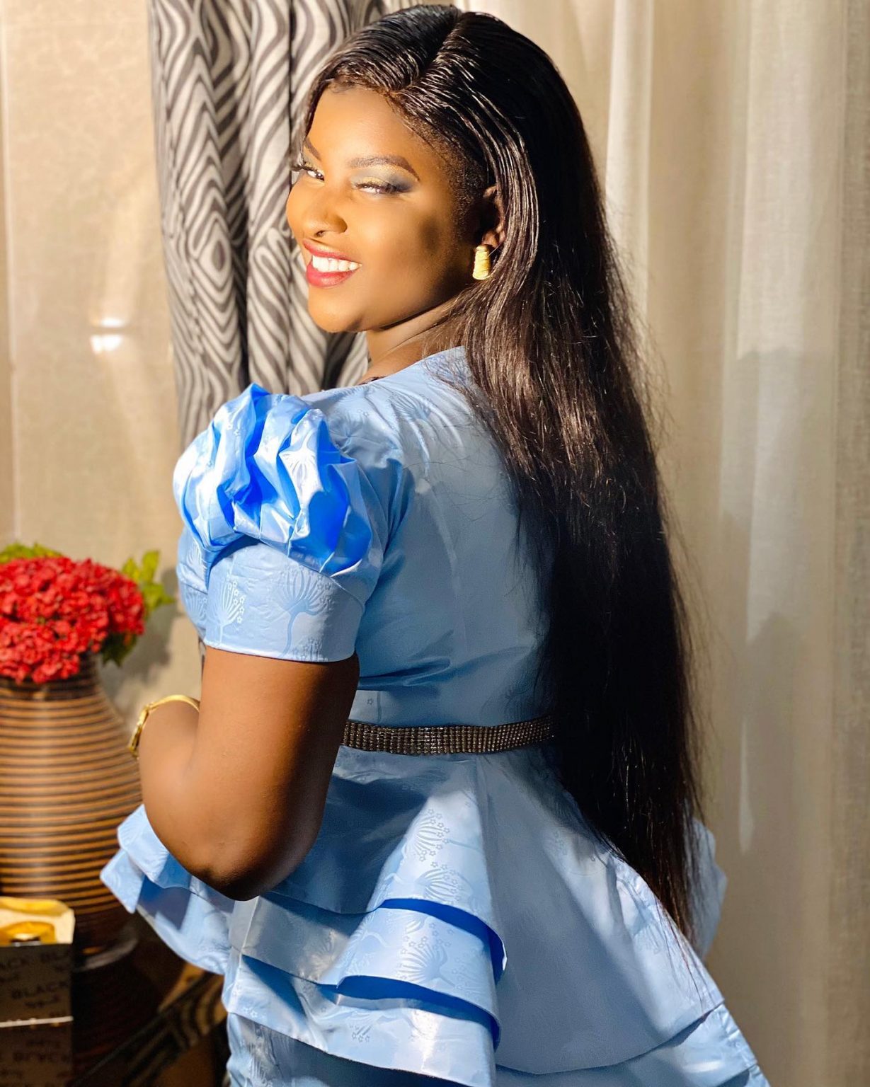 ( 12 Photos ): Hanches bien taillées, Abiba , une vraie Jongoma qui brille dans ses …